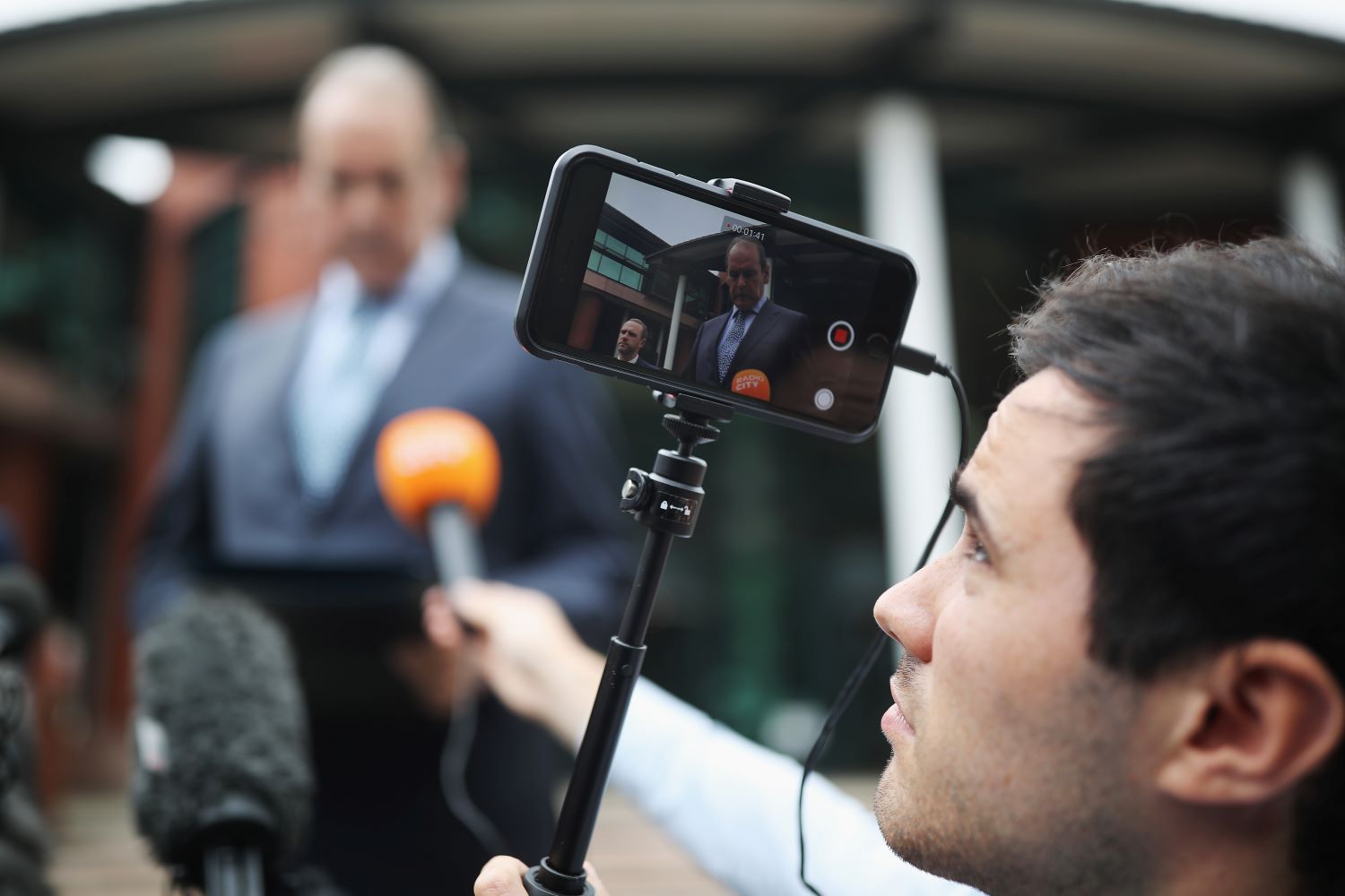 How Smartphones Are Changing The Face Of News Journalism | Al Jazeera ...